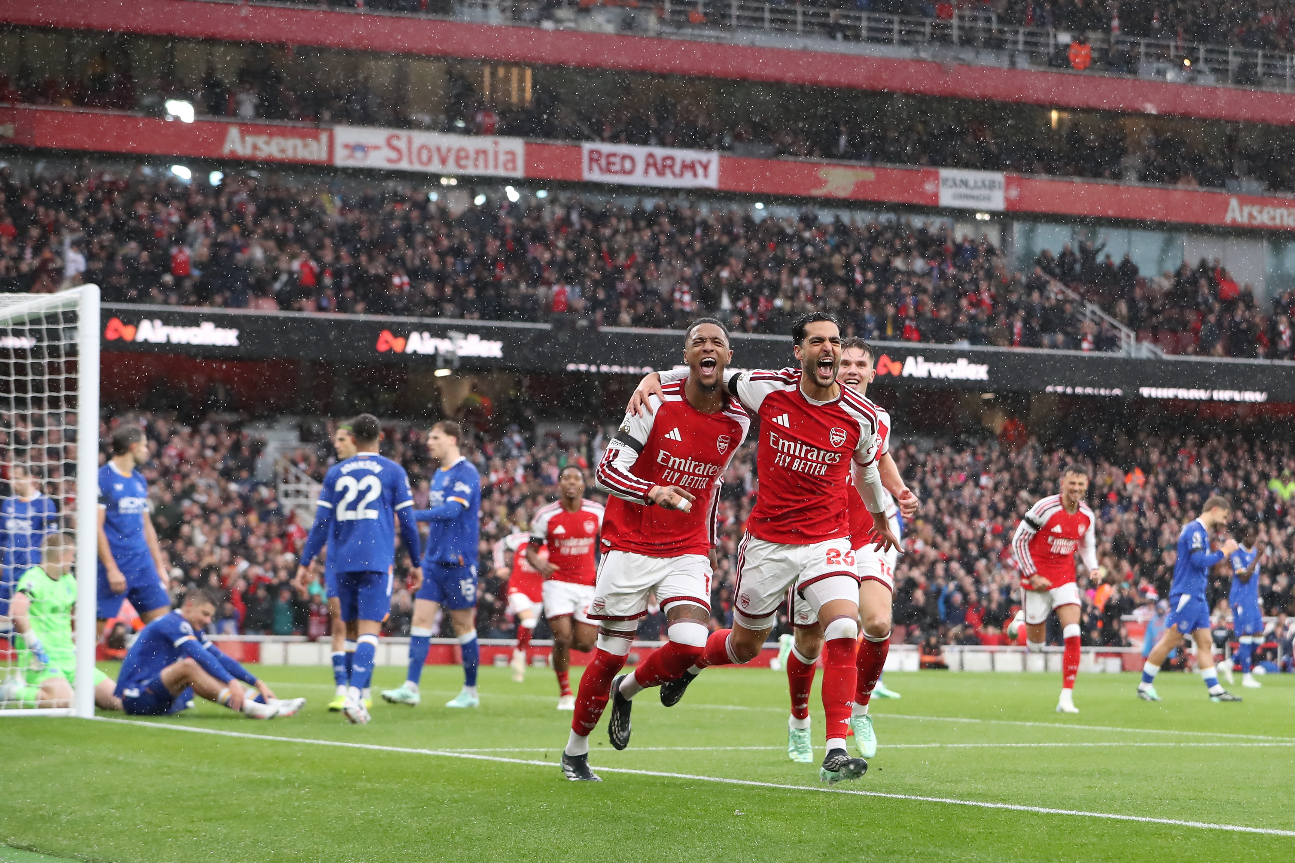 积分平曼城!阿森纳2-0埃弗顿英超3连胜孔萨处子球加布建功 积分平曼城!阿森纳2-0埃弗顿英超3连胜孔萨处子球加布建功